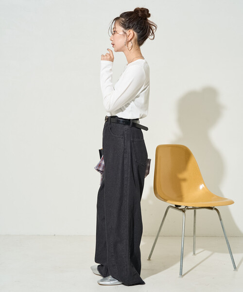 FREAK'S STORE（フリークスストア）の「限定展開　ヘビーウェイト ロングスリーブ Tシャツ（Tシャツ/カットソー・レディース・オフホワイト/ブラック/ブラウン/ワイン/ネイビー・MEDIUM/SMALL/LARGE）」の8枚目の写真