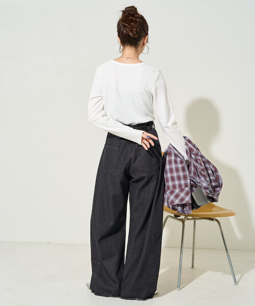 FREAK'S STORE（フリークスストア）の「限定展開　ヘビーウェイト ロングスリーブ Tシャツ（Tシャツ/カットソー・レディース・オフホワイト/ブラック/ブラウン/ワイン/ネイビー・MEDIUM/SMALL/LARGE）」の9枚目の写真