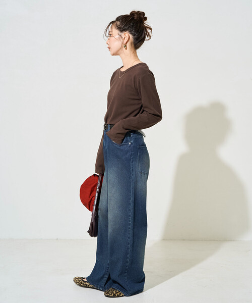 FREAK'S STORE（フリークスストア）の「限定展開　ヘビーウェイト ロングスリーブ Tシャツ（Tシャツ/カットソー・レディース・オフホワイト/ブラック/ブラウン/ワイン/ネイビー・MEDIUM/SMALL/LARGE）」の19枚目の写真