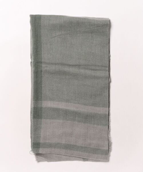 and it_（アンドイット）の「ウール混チェック柄エアリーストール（ストール/ショール・レディース・ライトグレー/ベージュ/ブラック・FREE）」の2枚目の写真