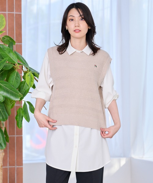 Arnold Palmer(アーノルドパーマー)の「ニットベスト + シャツチュニック レイヤードセット(アンサンブル・レディース・グレー/アイボリー/ネイビー・L/M/S)」の2枚目の写真