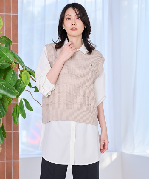 Arnold Palmer(アーノルドパーマー)の「ニットベスト + シャツチュニック レイヤードセット(アンサンブル・レディース・グレー/アイボリー/ネイビー・L/M/S)」の4枚目の写真