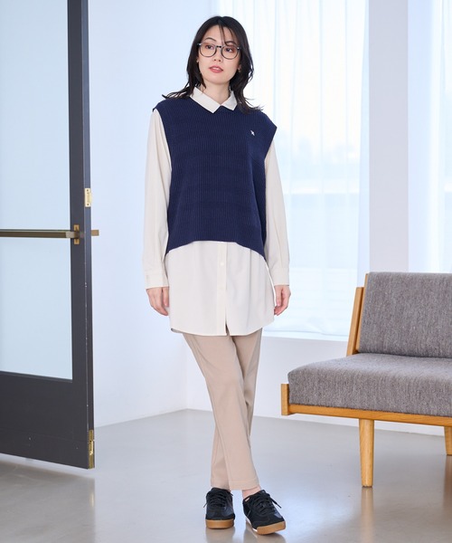 Arnold Palmer(アーノルドパーマー)の「ニットベスト + シャツチュニック レイヤードセット(アンサンブル・レディース・グレー/アイボリー/ネイビー・L/M/S)」の8枚目の写真