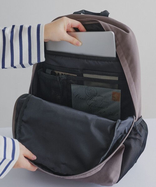 Afternoon Tea（アフタヌーンティー）の「無重力ファンクションリュック（バックパック/リュック・レディース・グレー・ONE SIZE）」の4枚目の写真