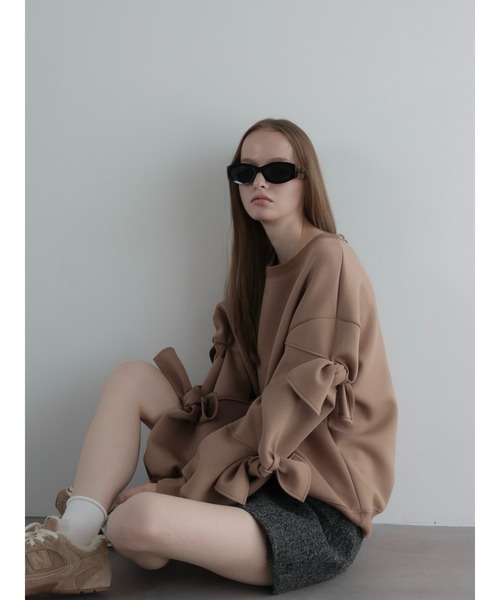 AMOMMA(アモマ)の「RIBBON SLEEVE SWEAT(スウェット・レディース・ブラック/アイボリー系/グレー/ベージュ・FREE)」の9枚目の写真