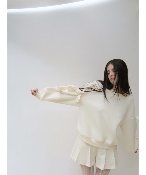 AMOMMA(アモマ)の「RIBBON SLEEVE SWEAT(スウェット・レディース・ブラック/アイボリー系/グレー/ベージュ・FREE)」の7枚目の写真