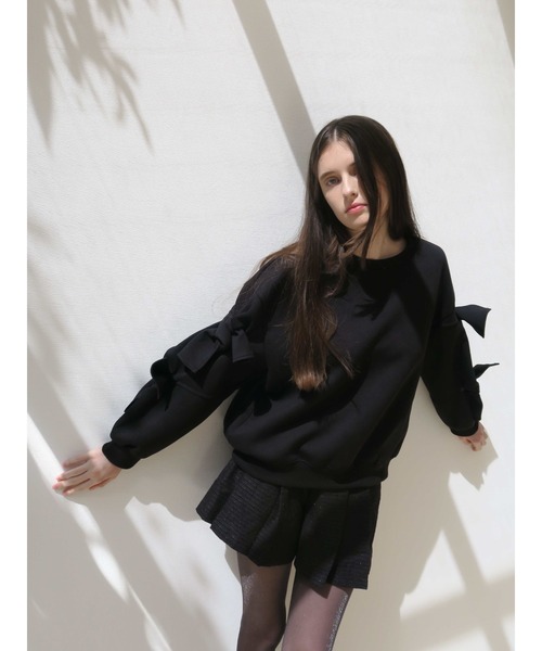 AMOMMA(アモマ)の「RIBBON SLEEVE SWEAT(スウェット・レディース・ブラック/アイボリー系/グレー/ベージュ・FREE)」の8枚目の写真
