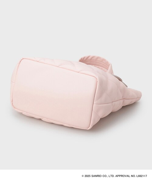 sanrio（サンリオ）の「【マイメロディ】キルティングミドルトートバッグ（トートバッグ・レディース・ブラック/アイボリー/ピンク系9・00）」の7枚目の写真