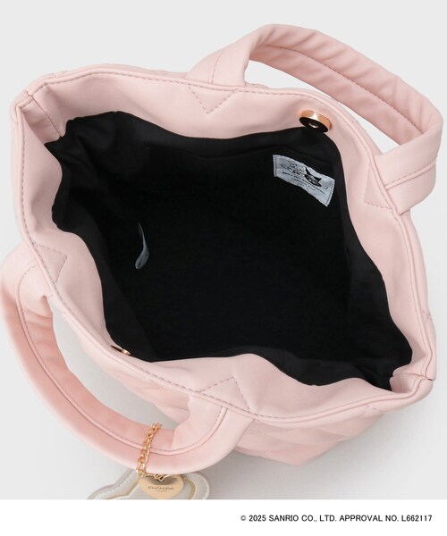 sanrio（サンリオ）の「【マイメロディ】キルティングミドルトートバッグ（トートバッグ・レディース・ブラック/アイボリー/ピンク系9・00）」の8枚目の写真