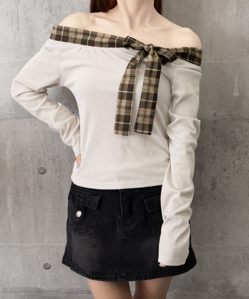 Miniministore(ミニミニストア)の「オフショルダー長袖Tシャツチェックリボン(Tシャツ/カットソー・レディース・グレイッシュベージュ/ブラック・FREE)」の17枚目の写真