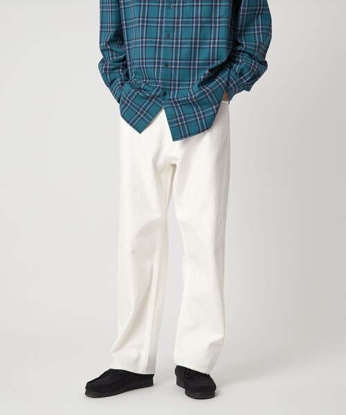 green label relaxing（グリーンレーベルリラクシング）の「デニム ワイド テーパード W3 デニムパンツ（デニムパンツ・メンズ・ホワイト/ダークグレー/ネイビー・S/L/XL/M）」の2枚目の写真