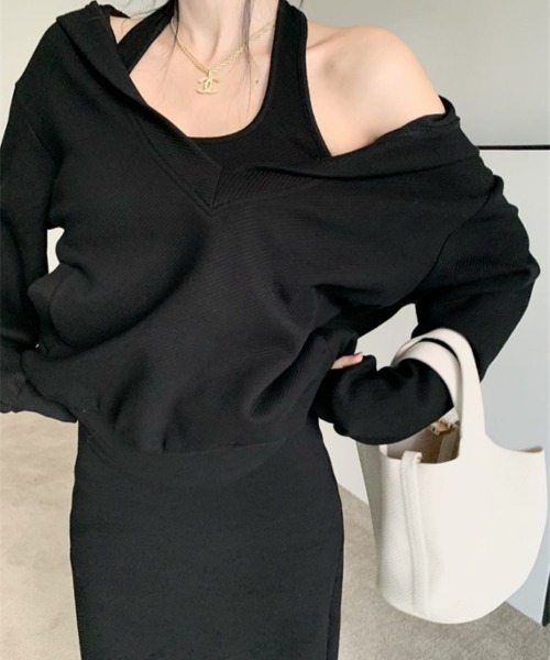 LETee(レティー)の「ホルターネックワンピース&Vプルオーバーセットアップ(セットアップ・レディース・ベージュ/グレー/ブラック・FREE)」の2枚目の写真