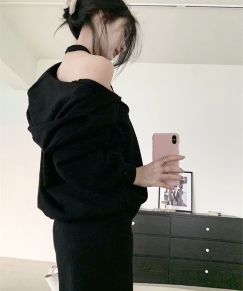 LETee(レティー)の「ホルターネックワンピース&Vプルオーバーセットアップ(セットアップ・レディース・ベージュ/グレー/ブラック・FREE)」の15枚目の写真