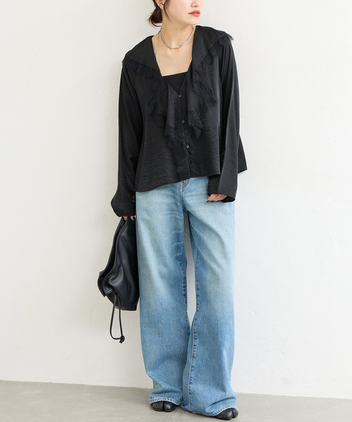 JOURNAL STANDARD（ジャーナルスタンダード）の「シアーサテンツイルレースブラウス（シャツ/ブラウス・レディース・ブラック・FREE）」の4枚目の写真