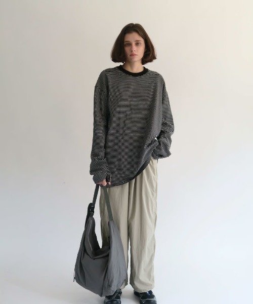 KALENO(カレノ)の「unisex / nylon cross bag(メッセンジャーバッグ・レディース・グレー/ブラック・FREE)」の13枚目の写真
