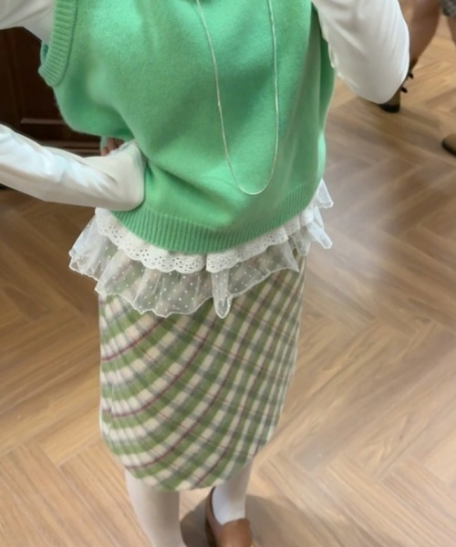 gossip！ロサンゼルス（ゴシップロサンゼルス）の「【Y2Kガーリー】レトロ配色チェックAラインスカート（ミディアム丈）（スカート・レディース・チェック・L/M/S）」の12枚目の写真