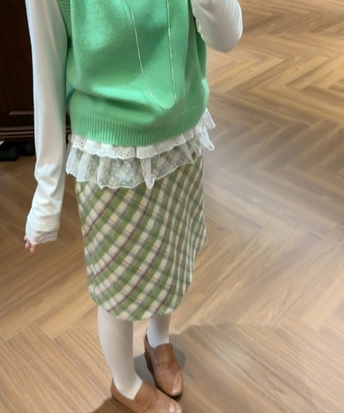 gossip！ロサンゼルス（ゴシップロサンゼルス）の「【Y2Kガーリー】レトロ配色チェックAラインスカート（ミディアム丈）（スカート・レディース・チェック・L/M/S）」の13枚目の写真