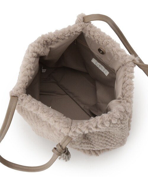 grove（グローブ）の「ポコポコエコファータッセルトート（トートバッグ・レディース・ベージュ/アイボリー/チャコールグレー・00）」の4枚目の写真