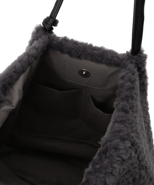 grove（グローブ）の「ポコポコエコファータッセルトート（トートバッグ・レディース・ベージュ/アイボリー/チャコールグレー・00）」の7枚目の写真