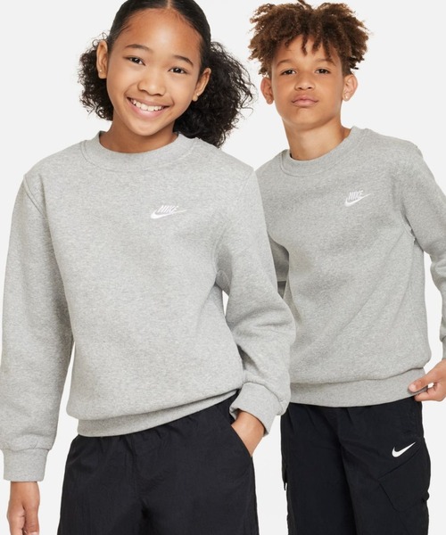 NIKE(ナイキ)の「ナイキ NIKE ナイキ YTH NSW クラブ LBR フリース L/S クルー(スウェット・キッズ・ブラック/ダークグレー・130cm/140cm/150cm/160cm)」の9枚目の写真