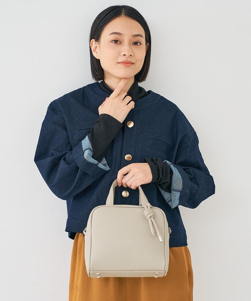 collex(コレックス)の「チャーム付き 2WAYキューブボストン(ボストンバッグ・レディース・ブラック/グレー/イエロー/グリーン・フリー)」の5枚目の写真