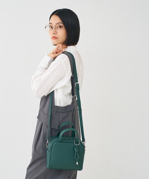 collex(コレックス)の「チャーム付き 2WAYキューブボストン(ボストンバッグ・レディース・ブラック/グレー/イエロー/グリーン・フリー)」の10枚目の写真