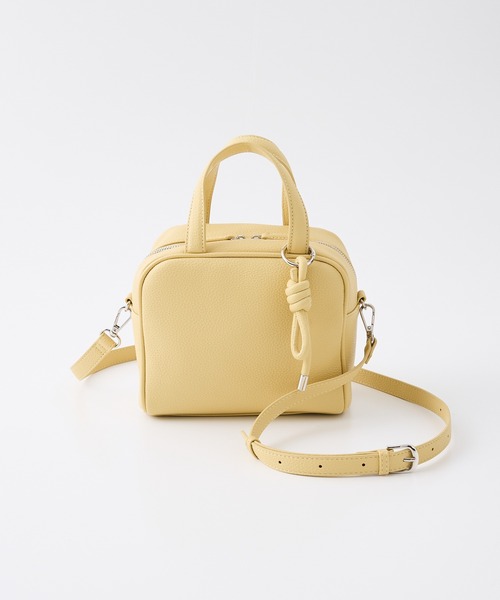 collex(コレックス)の「チャーム付き 2WAYキューブボストン(ボストンバッグ・レディース・ブラック/グレー/イエロー/グリーン・フリー)」の16枚目の写真