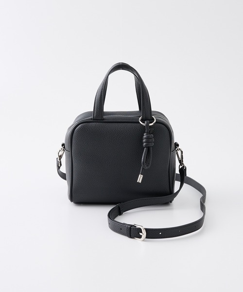 collex(コレックス)の「チャーム付き 2WAYキューブボストン(ボストンバッグ・レディース・ブラック/グレー/イエロー/グリーン・フリー)」の17枚目の写真