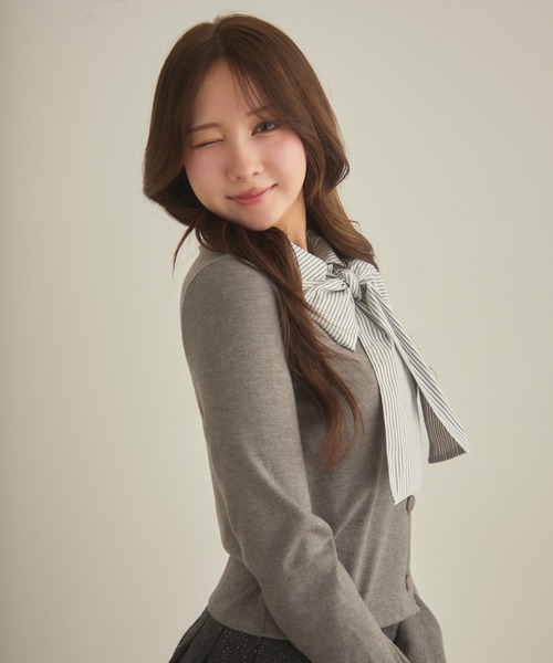 TITTY&CO.（ティティーアンドコー）の「レイヤードリボントップス（ニット/セーター・レディース・ネイビー/グレー・FREE）」の6枚目の写真