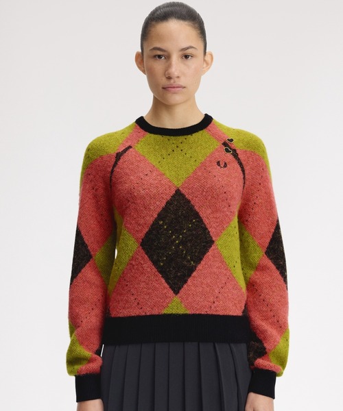 FRED PERRY（フレッドペリー）の「Amy Winehouse Brushed Argyle Knitted Jumper／エイミー・ワインハウス アーガイル起毛ニット（ニット/セーター・レディース・ピンク・10）」の6枚目の写真