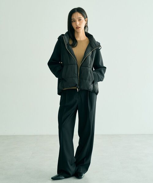 YECCA VECCA（イェッカヴェッカ）の「中綿×カットボンディングZIPフーディー（その他アウター・レディース・グレイッシュベージュ/ブラック・FREE）」の9枚目の写真