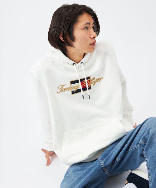 TOMMY HILFIGER（トミーヒルフィガー）の「【オンライン限定】ゴールドエンブロイダーフーディー（パーカー・メンズ・ブラック/ホワイト・SMALL/X-LARGE/MEDIUM/LARGE）」の17枚目の写真