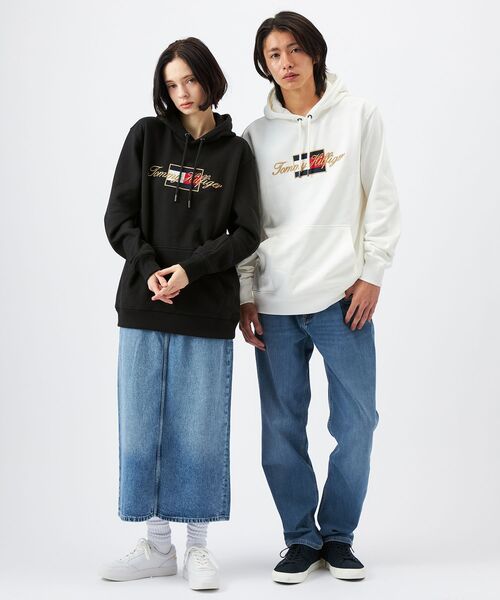 TOMMY HILFIGER（トミーヒルフィガー）の「【オンライン限定】ゴールドエンブロイダーフーディー（パーカー・メンズ・ブラック/ホワイト・SMALL/X-LARGE/MEDIUM/LARGE）」の22枚目の写真
