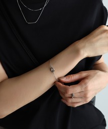 evernavy（エバーネイビー）の「【金属アレルギー対応/サージカルステンレス】スネークチェーンノットブレスレット（ブレスレット）」