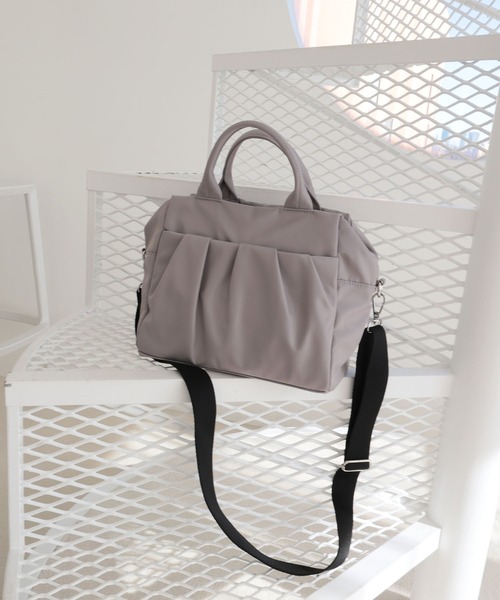 T・S・L(ティーエスエル)の「ギャザーポケット2WAYボストンバッグ(ボストンバッグ・レディース・グレー/ブラック/ベージュ・FREE)」の3枚目の写真
