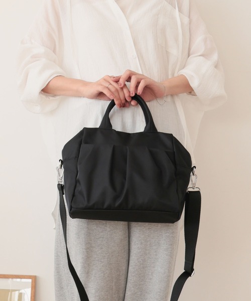 T・S・L(ティーエスエル)の「ギャザーポケット2WAYボストンバッグ(ボストンバッグ・レディース・グレー/ブラック/ベージュ・FREE)」の2枚目の写真