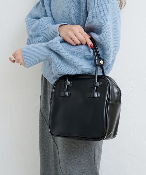 Kastane（カスタネ）の「【一部店舗限定/レザー&スエード/4色展開】B スクエアベーシックBAG（ハンドバッグ・レディース・ブラック/アイボリー/ブラウン/キャメル・FREE）」の5枚目の写真