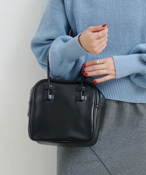 Kastane（カスタネ）の「【一部店舗限定/レザー&スエード/4色展開】B スクエアベーシックBAG（ハンドバッグ・レディース・ブラック/アイボリー/ブラウン/キャメル・FREE）」の6枚目の写真