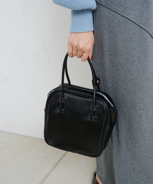 Kastane（カスタネ）の「【一部店舗限定/レザー&スエード/4色展開】B スクエアベーシックBAG（ハンドバッグ・レディース・ブラック/アイボリー/ブラウン/キャメル・FREE）」の7枚目の写真