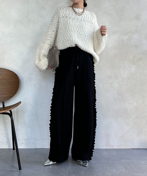 DouDou(ドゥドゥ)の「【WEB限定】カットジョーゼットサイドフリルパンツ(その他パンツ・レディース・ブラック/チャコールグレー/グレイッシュベージュ・FREE)」の4枚目の写真