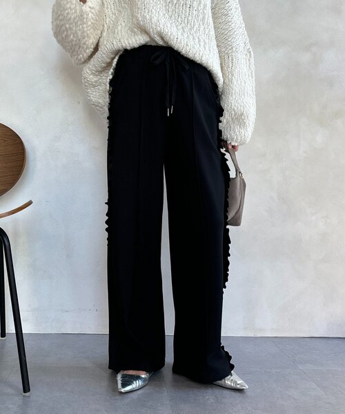 DouDou(ドゥドゥ)の「【WEB限定】カットジョーゼットサイドフリルパンツ(その他パンツ・レディース・ブラック/チャコールグレー/グレイッシュベージュ・FREE)」の10枚目の写真