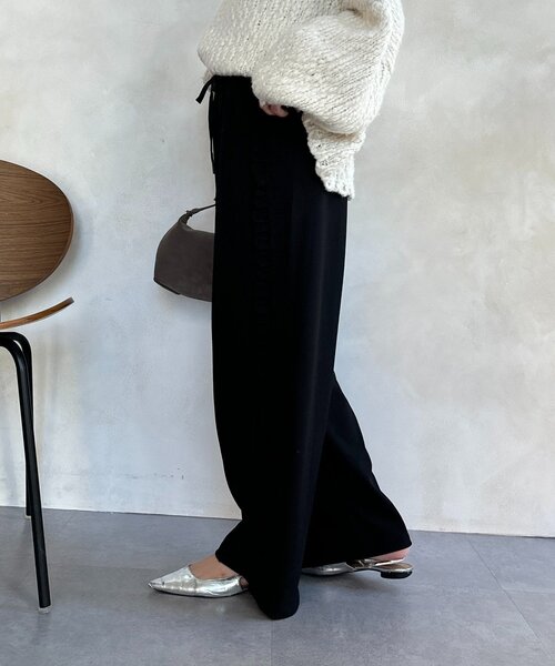 DouDou(ドゥドゥ)の「【WEB限定】カットジョーゼットサイドフリルパンツ(その他パンツ・レディース・ブラック/チャコールグレー/グレイッシュベージュ・FREE)」の12枚目の写真