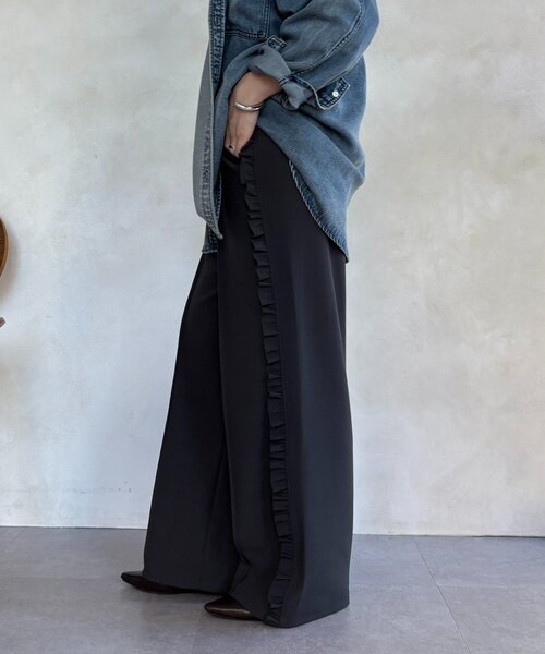 DouDou(ドゥドゥ)の「【WEB限定】カットジョーゼットサイドフリルパンツ(その他パンツ・レディース・ブラック/チャコールグレー/グレイッシュベージュ・FREE)」の21枚目の写真