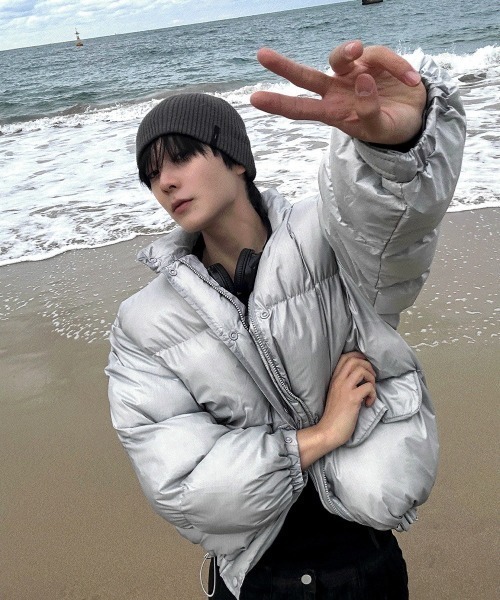 COSYHARU（コシハル）の「キオフコシハルパディングジャケット（ダウンジャケット/コート・メンズ・ブラック/グレー・FREE）」の3枚目の写真