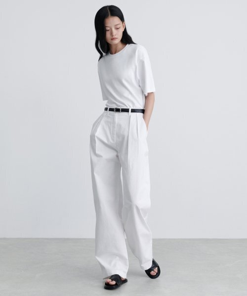 MUSINSA STANDARD WOMAN（ムシンサスタンダードウーマン）の「ウィメンズリバースツーピンタックワイドチノパンツ[ホワイト]（その他パンツ・レディース・その他・24/25/27/28/29/30）」の7枚目の写真
