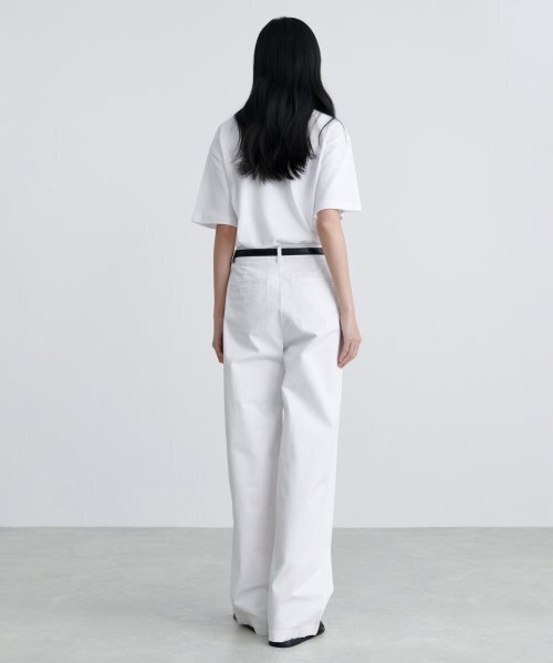 MUSINSA STANDARD WOMAN（ムシンサスタンダードウーマン）の「ウィメンズリバースツーピンタックワイドチノパンツ[ホワイト]（その他パンツ・レディース・その他・24/25/27/28/29/30）」の8枚目の写真