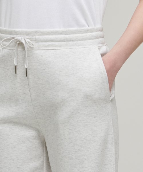 MUSINSA STANDARD WOMAN(ムシンサスタンダードウーマン)の「ウーマンズフラットテリーワイドラウンジスウェットパンツ【オートミール】(スウェットパンツ・レディース・その他・SMALL/MEDIUM/LARGE/X-SMALL)」の4枚目の写真