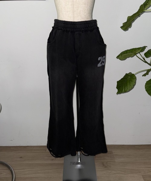 SHAGGIE(シャギー)の「ウォッシュ加工ワイドルーズスウェットパンツ(スウェットパンツ・レディース・グレー/チャコールグレー・FREE)」の12枚目の写真