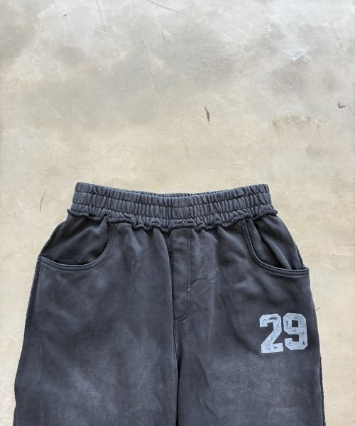 SHAGGIE(シャギー)の「ウォッシュ加工ワイドルーズスウェットパンツ(スウェットパンツ・レディース・グレー/チャコールグレー・FREE)」の5枚目の写真