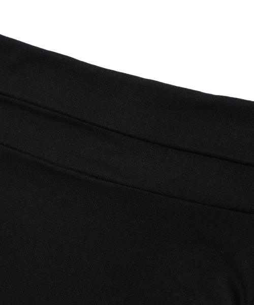 YOUHEE（ユヒ）の「CUTOUT OFFSHOULDER LONG SLEEVE BLACK（Tシャツ/カットソー・レディース・その他・FREE）」の3枚目の写真